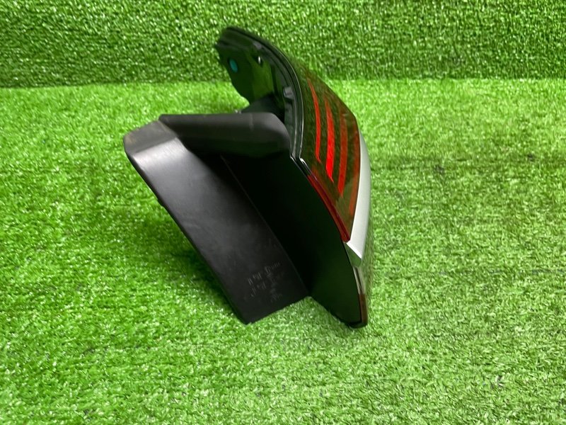 Фонарь задний правый, 10000 рублей, Москва