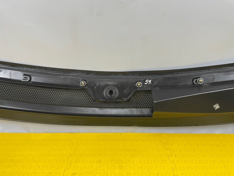 Планка под лобовое стекло, 2000 рублей, Москва