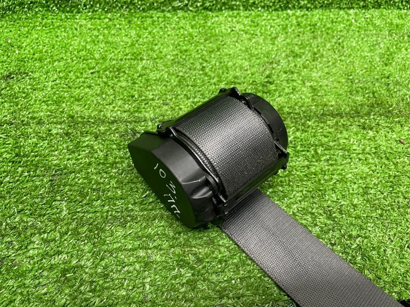 Ремень безопасности, 2000 рублей, Москва