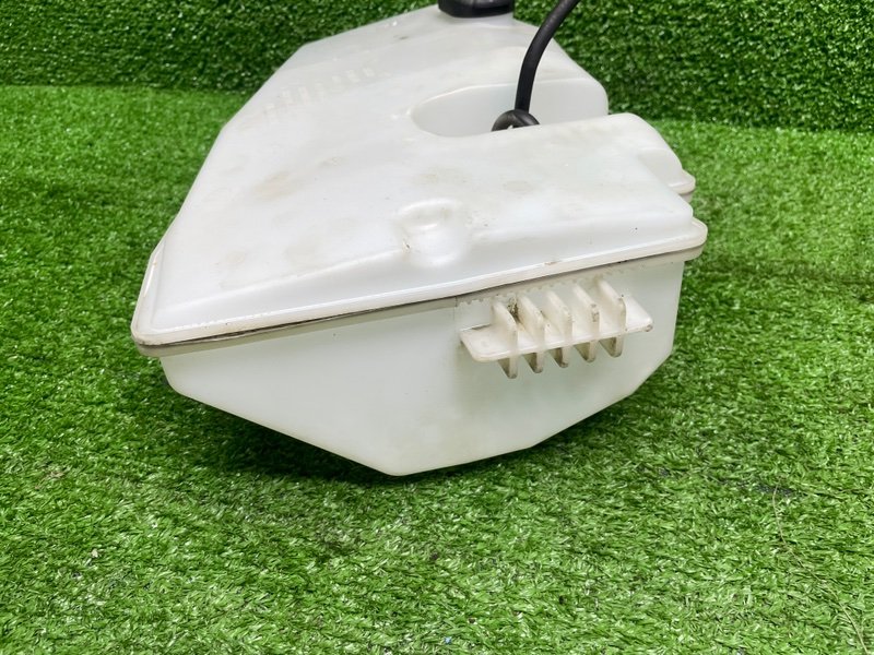 Бачок омывателя лобового стекла, 1000 рублей, Москва