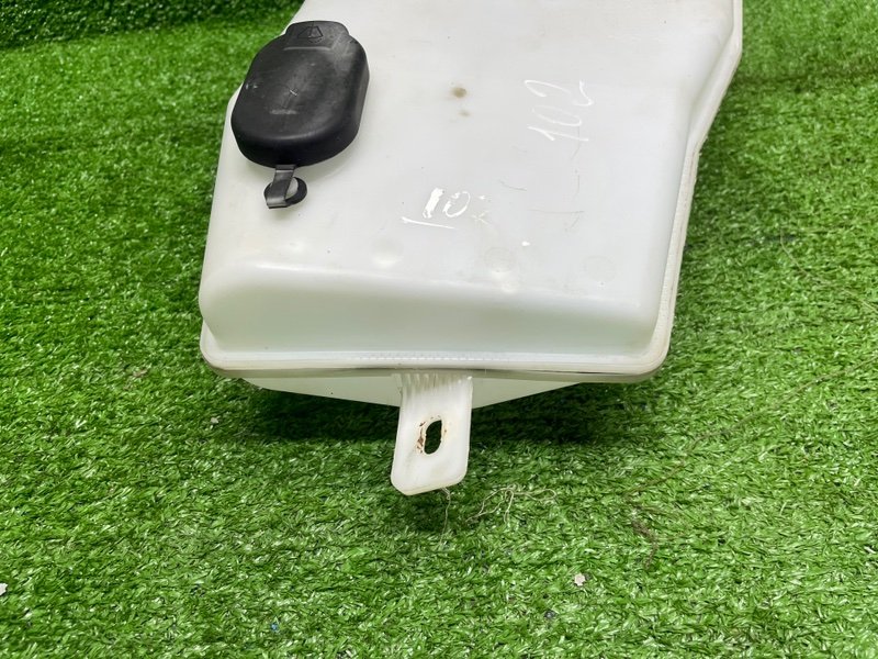 Бачок омывателя лобового стекла, 1000 рублей, Москва