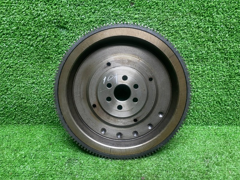 Маховик, 2000 рублей, Москва