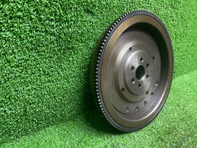 Маховик, 2000 рублей, Москва