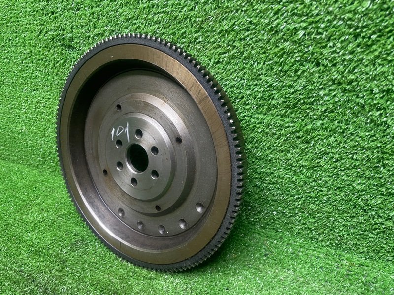 Маховик, 2000 рублей, Москва