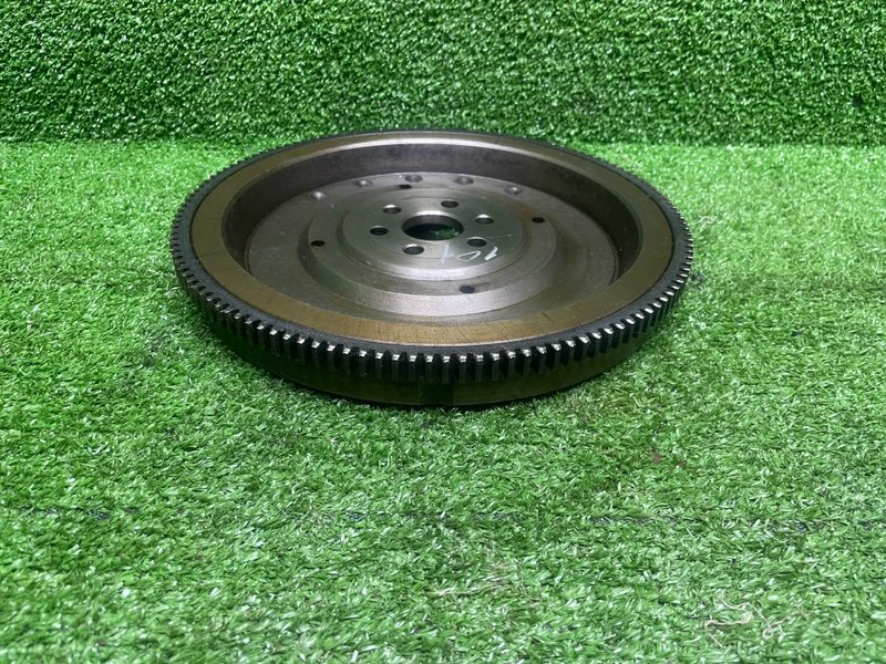 Маховик, 2000 рублей, Москва