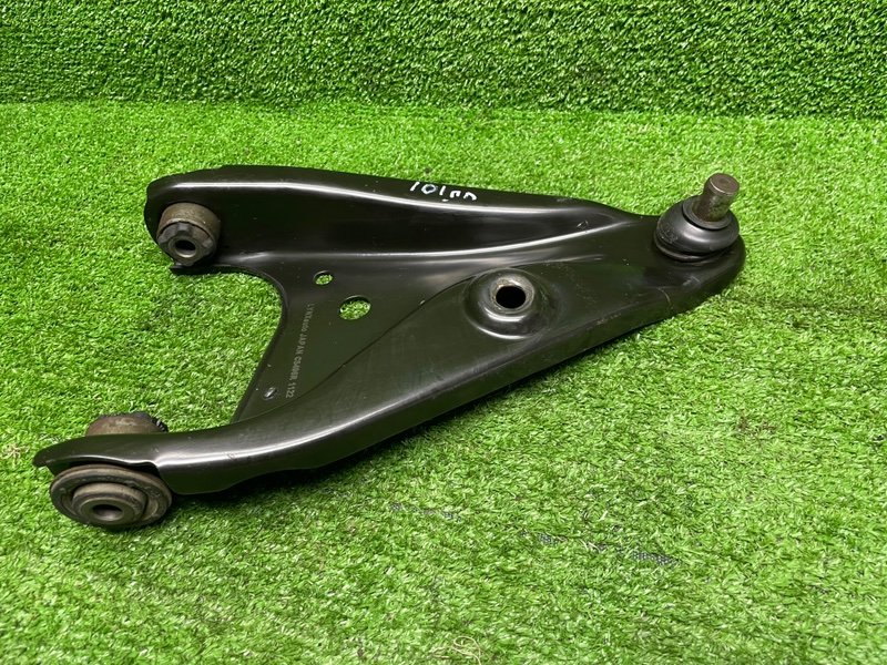 Рычаг передний правый, 1000 рублей, Москва