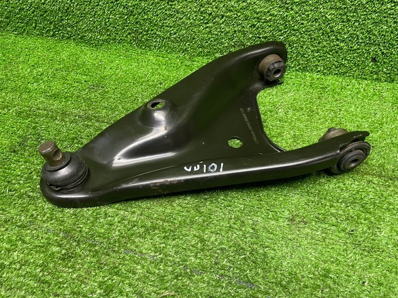 Рычаг передний правый, 1000 рублей, Москва