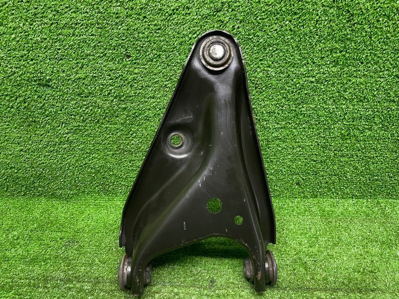 Рычаг передний правый, 1000 рублей, Москва