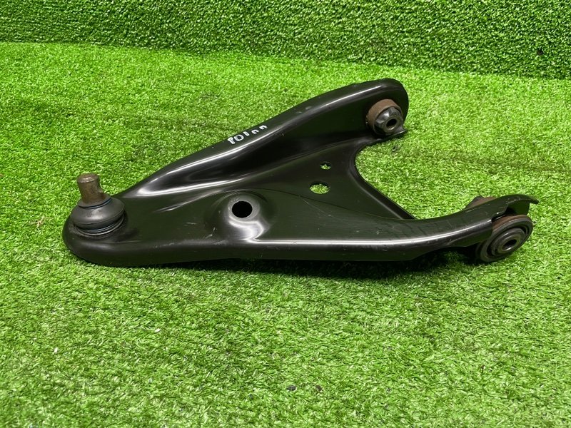 Рычаг передний левый, 1000 рублей, Москва