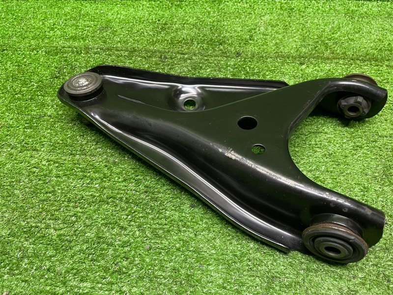 Рычаг передний левый, 1000 рублей, Москва