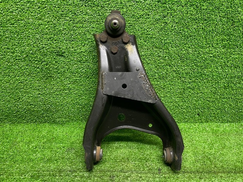 Рычаг передний правый, 1000 рублей, Москва