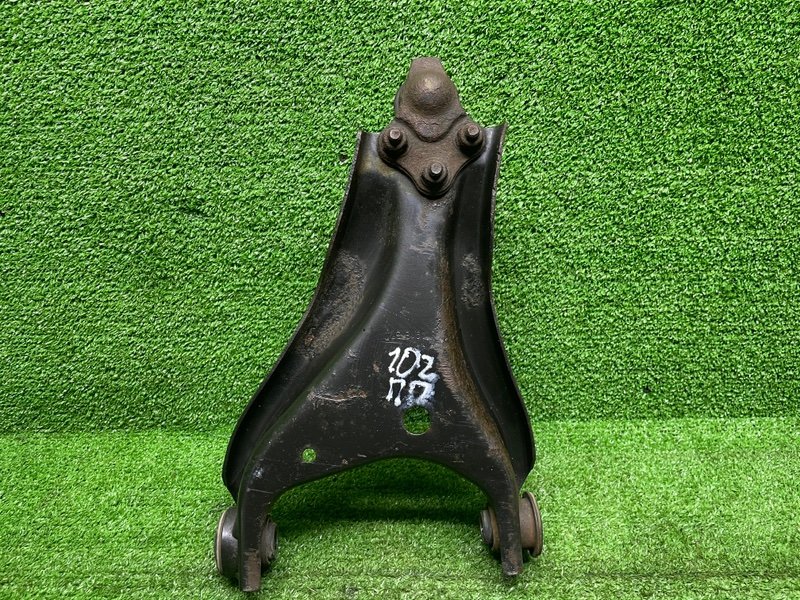 Рычаг передний правый, 1000 рублей, Москва