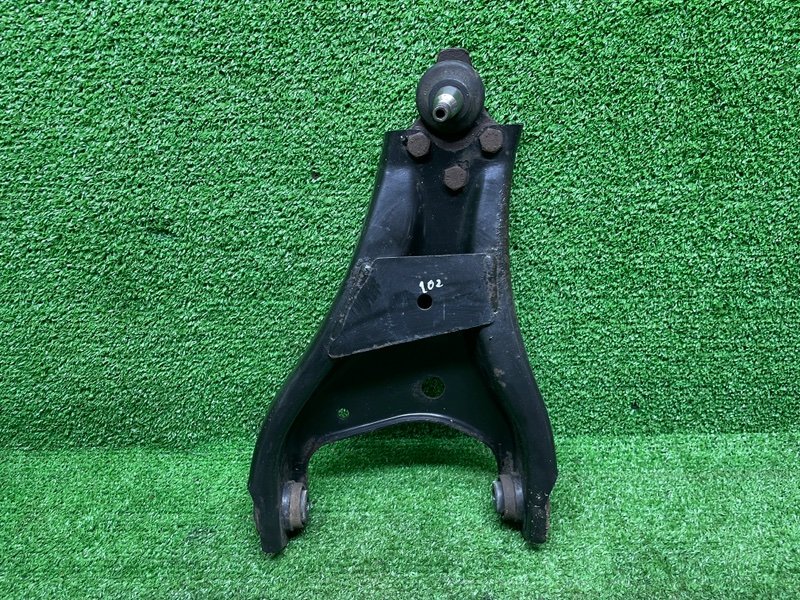 Рычаг передний левый, 1000 рублей, Москва