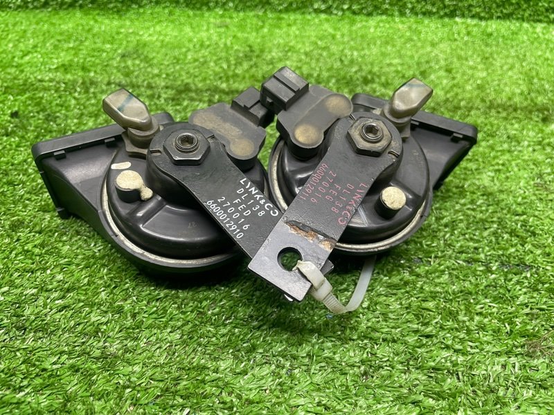 Звуковой сигнал, 2000 рублей, Москва