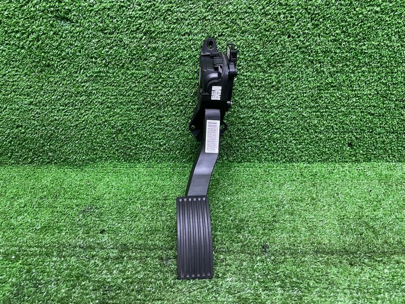 Педаль газа, 1500 рублей, Москва