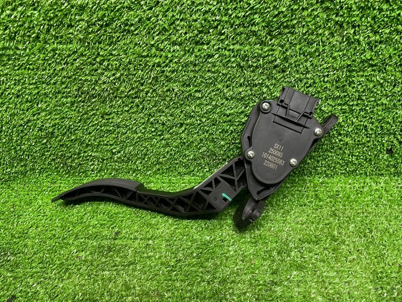 Педаль газа, 1500 рублей, Москва