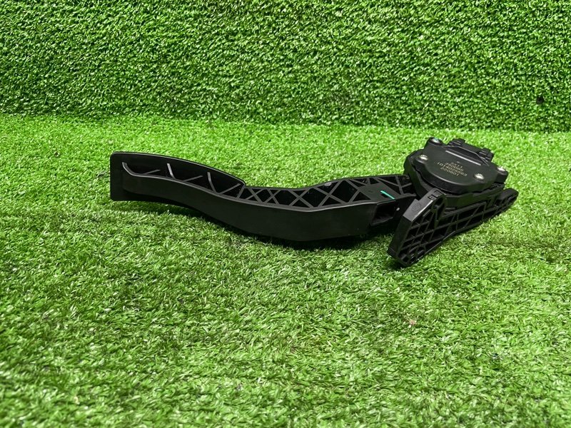 Педаль газа, 1500 рублей, Москва