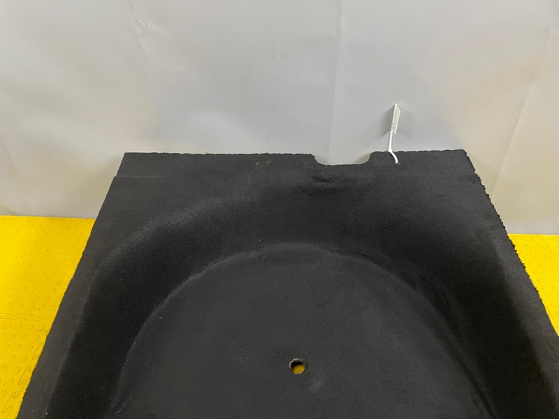 Пол багажника, 2000 рублей, Москва