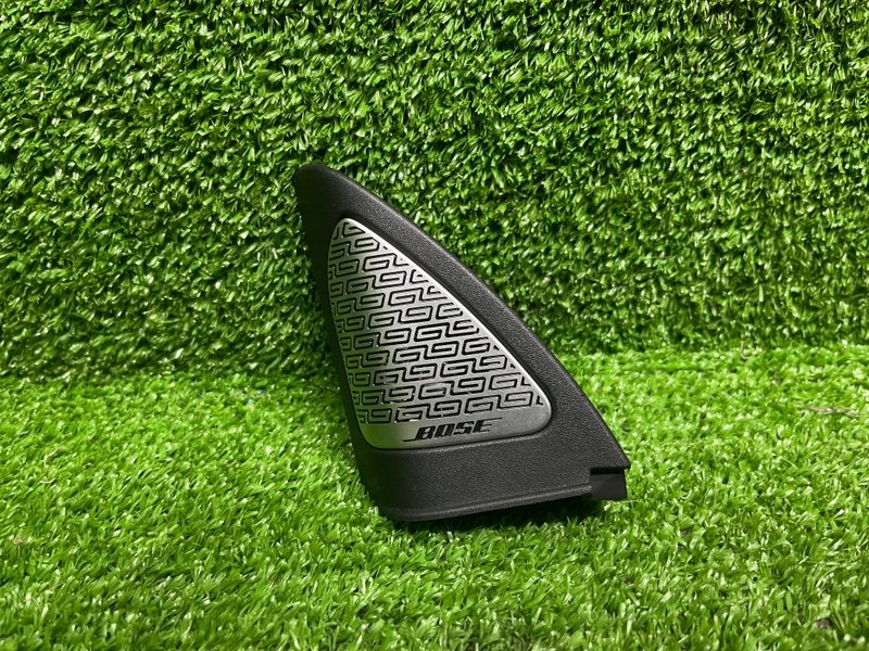 Крышка зеркала, 2000 рублей, Москва