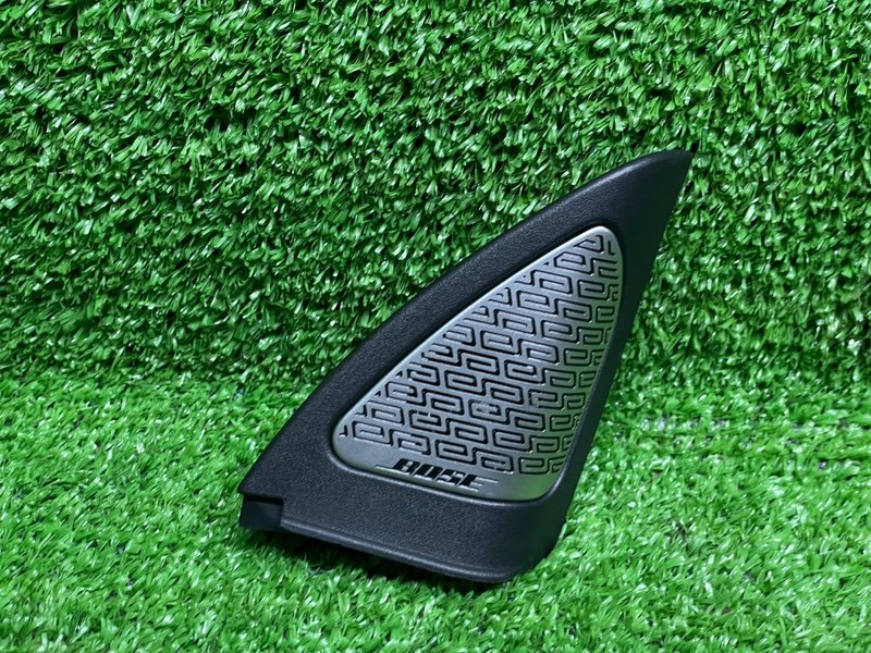 Крышка зеркала, 2000 рублей, Москва