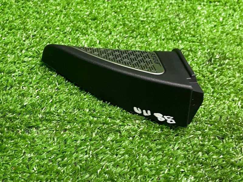 Крышка зеркала, 2000 рублей, Москва