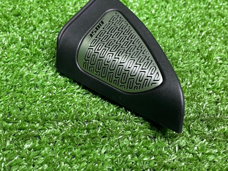 Крышка зеркала, 2000 рублей, Москва