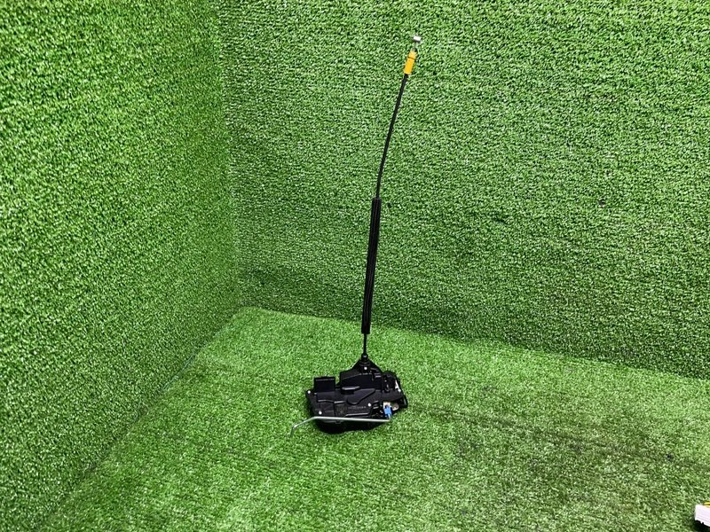 Замок двери задней правой, 2100 рублей, Москва