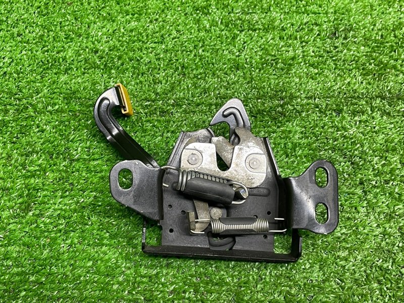 Замок капота, 1500 рублей, Москва