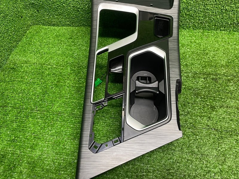 Накладка консоли, 10000 рублей, Москва