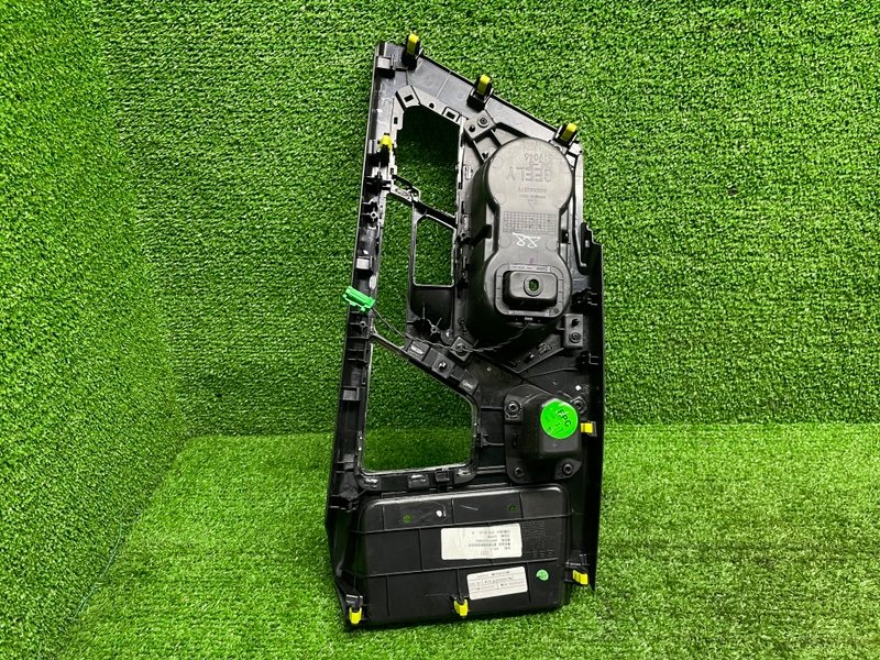 Накладка консоли, 10000 рублей, Москва