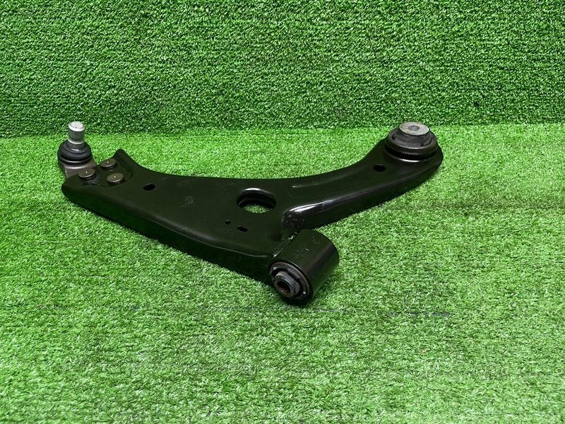 Рычаг передний правый, 7000 рублей, Москва