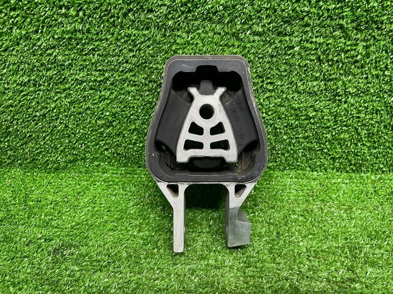 Опора двигателя, 2000 рублей, Москва