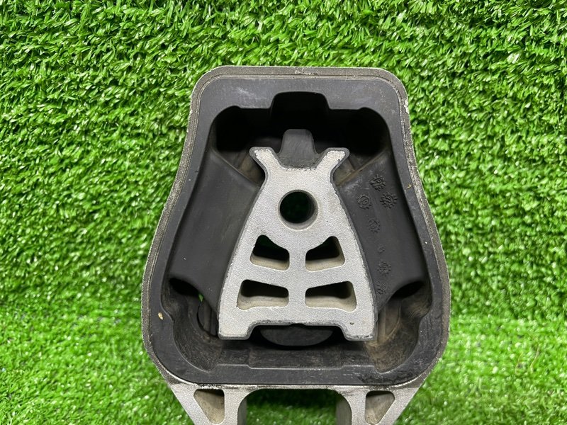 Опора двигателя, 2000 рублей, Москва