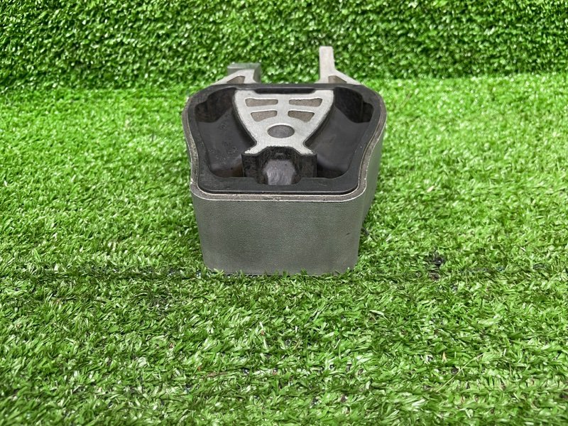 Опора двигателя, 2000 рублей, Москва