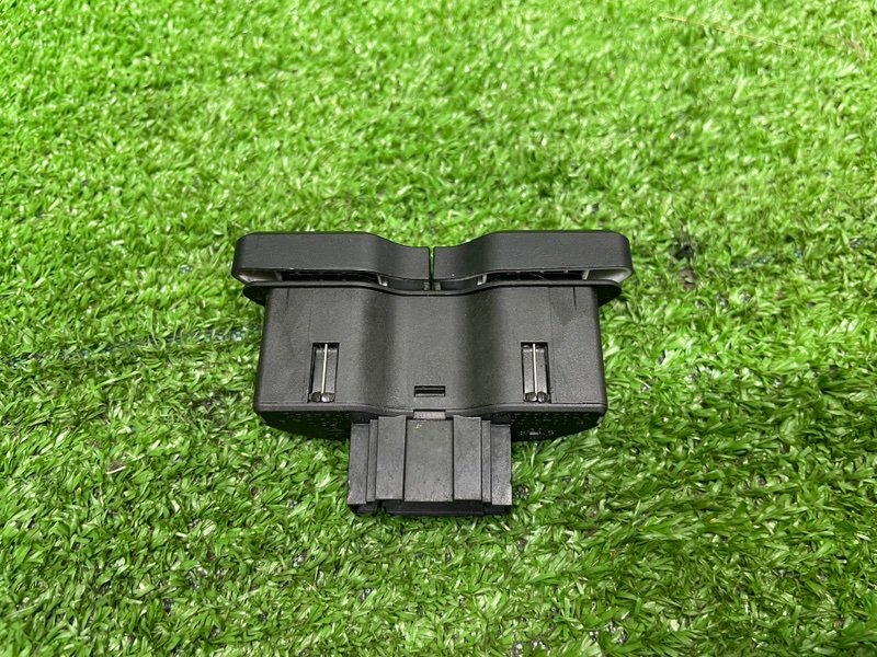 Кнопка обогрева сидений, 650 рублей, Москва