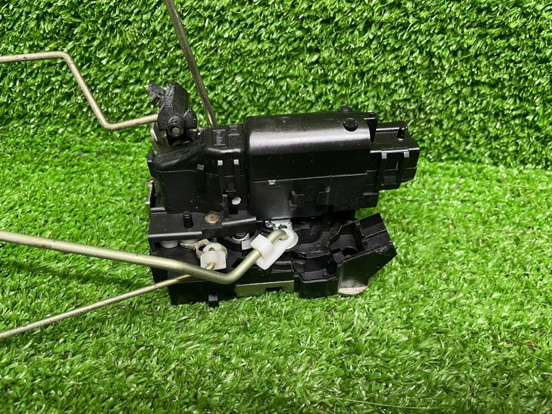 Замок двери передней правой, 2500 рублей, Москва