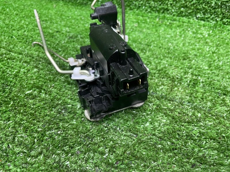 Замок двери передней правой, 2500 рублей, Москва