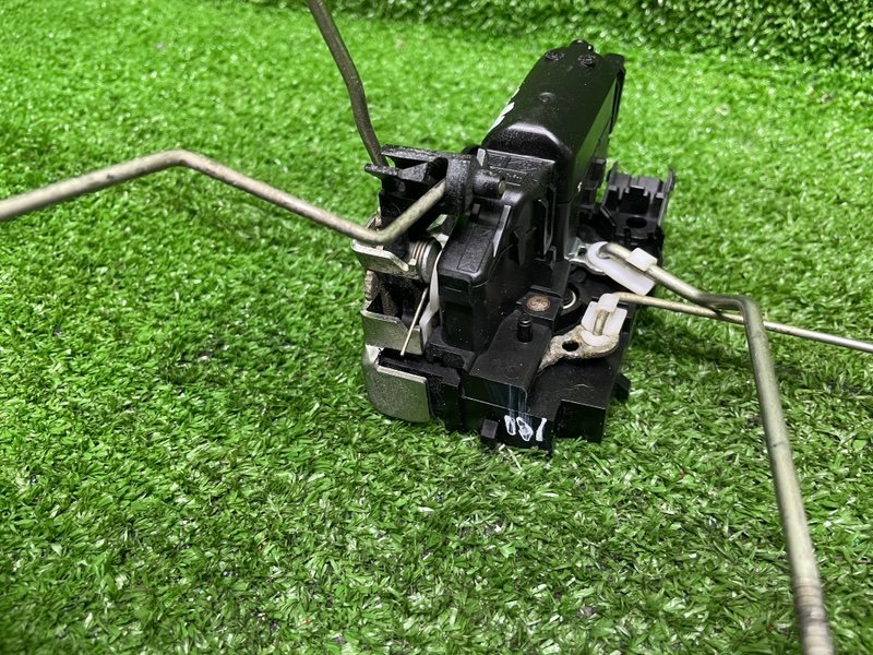 Замок двери передней правой, 2500 рублей, Москва