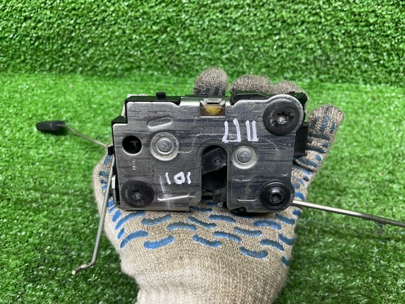 Замок двери передней правой, 2500 рублей, Москва