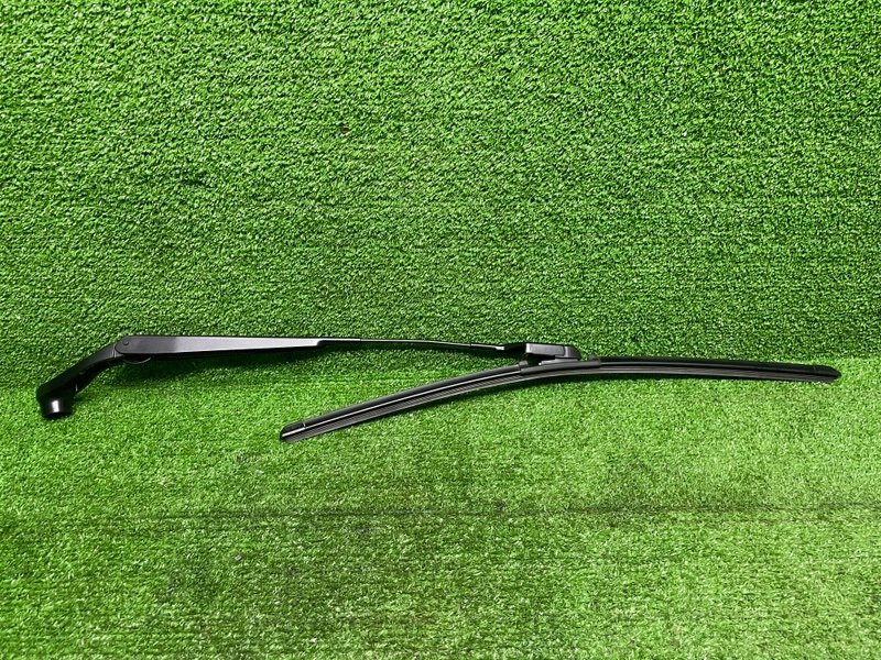 Поводок стеклоочистителя передний, 3000 рублей, Москва