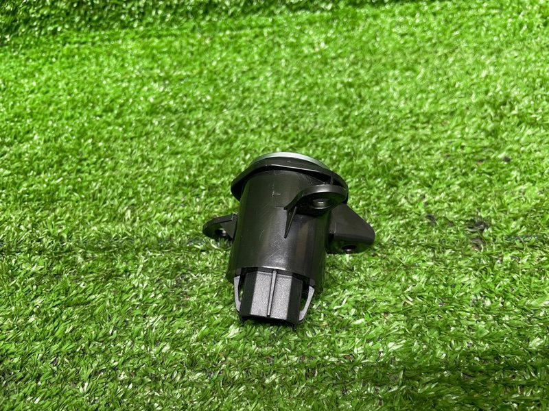 Кнопка старт-стоп, 2000 рублей, Москва