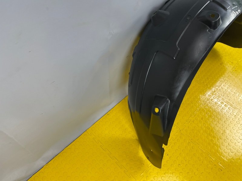 Подкрылок, 3000 рублей, Москва