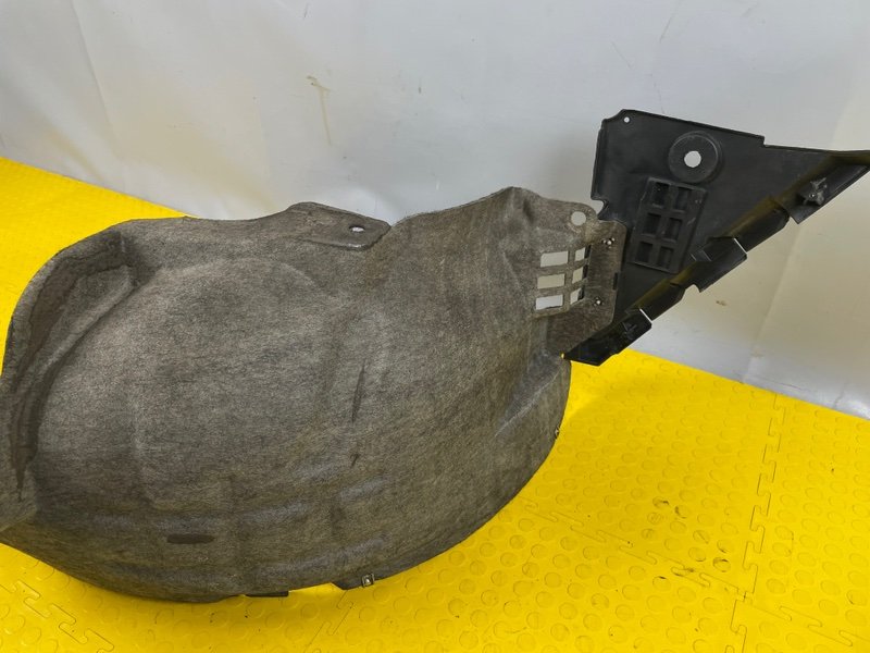 Подкрылок, 2500 рублей, Москва