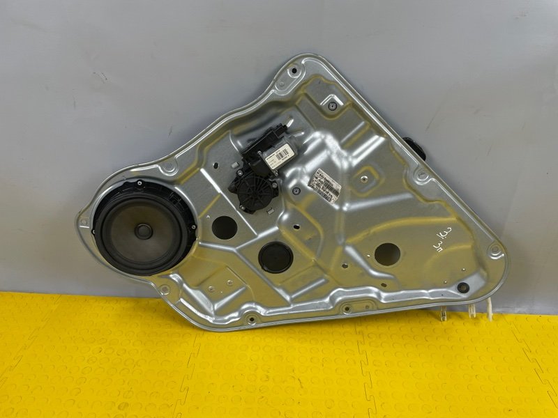 Стеклоподъемник задний, 2000 рублей, Москва