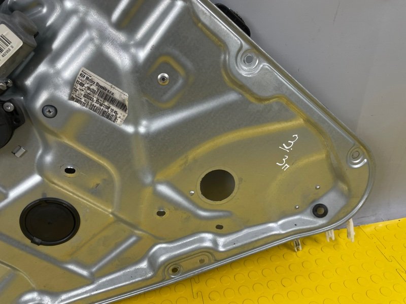 Стеклоподъемник задний, 2000 рублей, Москва