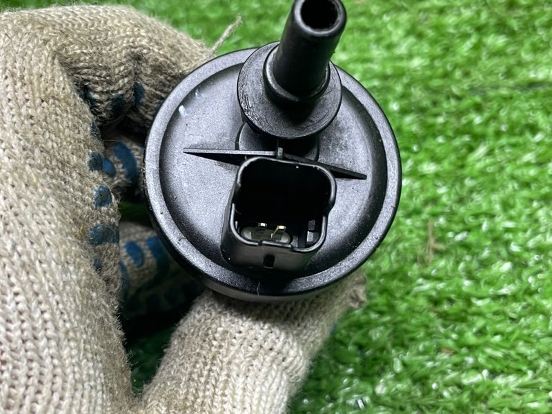 Клапан вентиляции топливного бака, 500 рублей, Москва