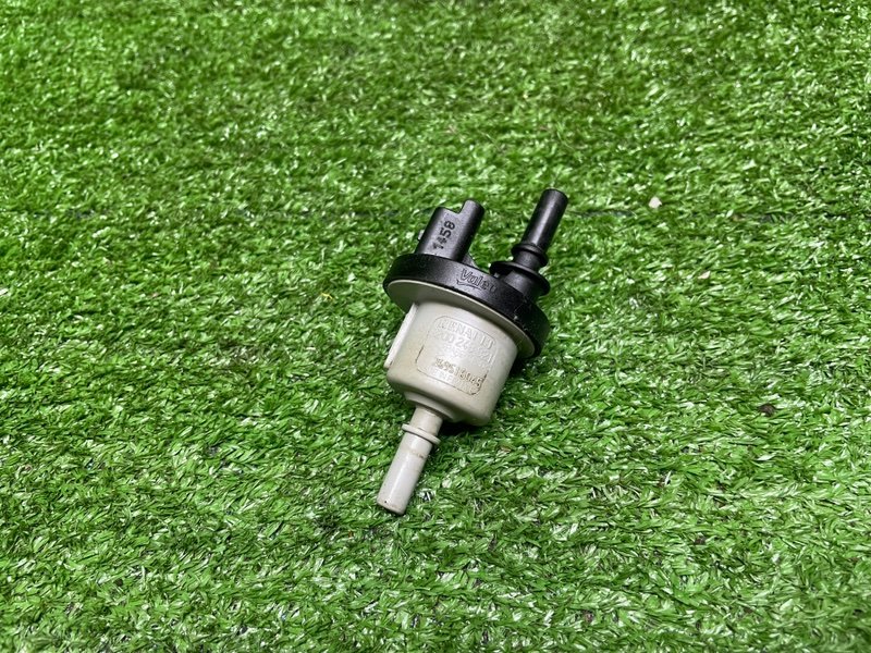 Клапан вентиляции топливного бака, 500 рублей, Москва