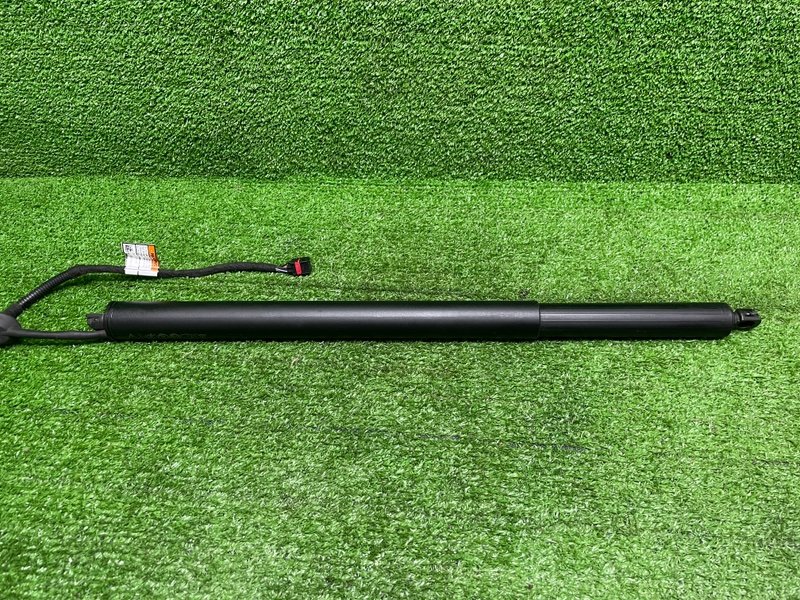 Амортизатор двери багажника, 8000 рублей, Москва