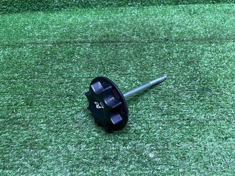 Болт крепления запасного колеса, 1000 рублей, Москва