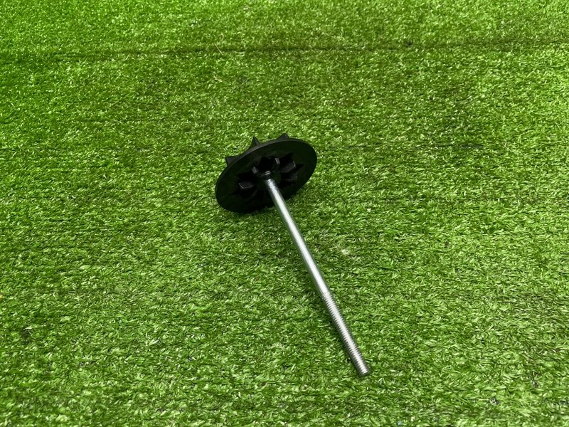 Болт крепления запасного колеса, 1000 рублей, Москва